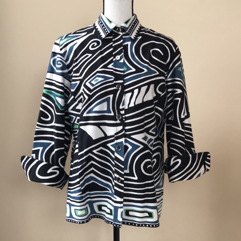 Gorgeous Geometric Shirt Jacket - Picture 2 of 8